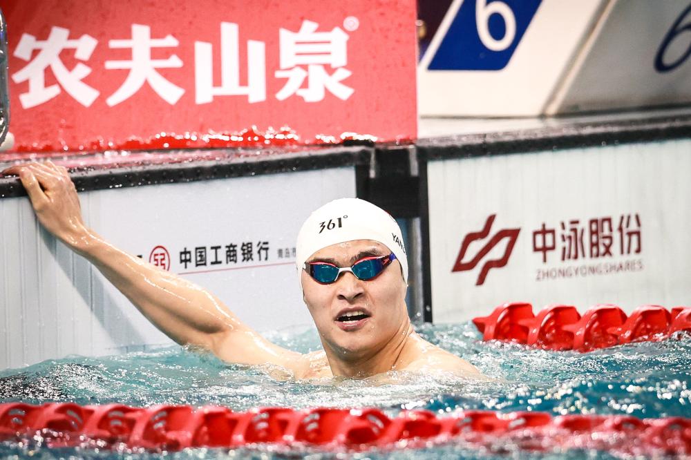 而中国香港 而中国香港